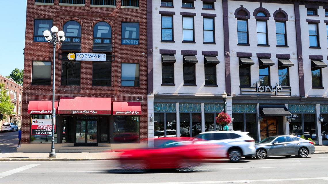 A new self-pouring bar, Tapster, is going into The Square, at 401 West Main Street, Unit 101, next door to Tony’s of Lexington.