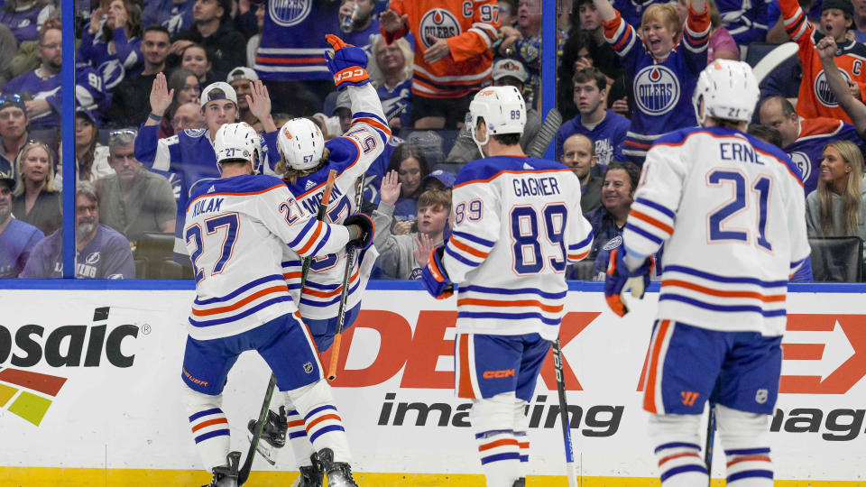 Edmonton Oilers winger James Hamblin honored his late mother with his goal celebration on Saturday. (Photo by Andrew Bershaw/Icon Sportswire via Getty Images)