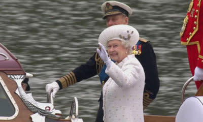 Crowds Cheer Queen On Thames Jubilee Pageant