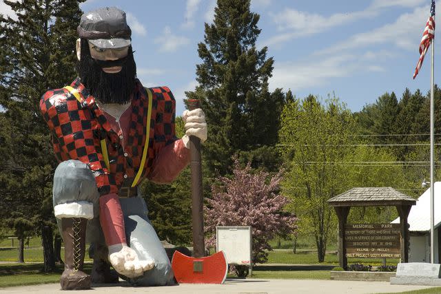 <p>Shutterstock</p> Paul Bunyan in Akeley, Minnesota