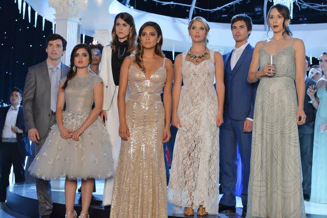 <p>Eric McCandless/Walt Disney Television via Getty</p> Ian Harding, Lucy Hale, Lindsey Shaw, Shay Mitchell, Ashley Benson, Tyler Blackburn and Troian Bellisario on 'Pretty Little Liars'