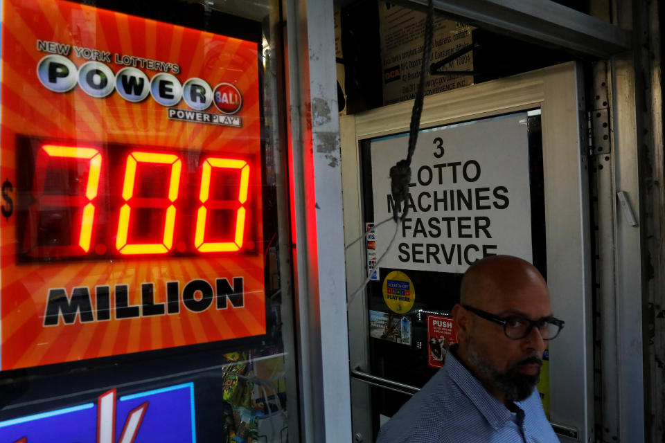 A screen displays the value of the Powerball jackpot at a store in New York City on Wednesday.&nbsp; (Photo: Brendan McDermid / Reuters)