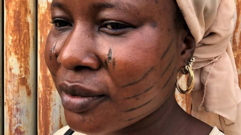 Cicatrices faciales: la violenta práctica a niños que es vista en África como símbolo de orgullo y belleza.