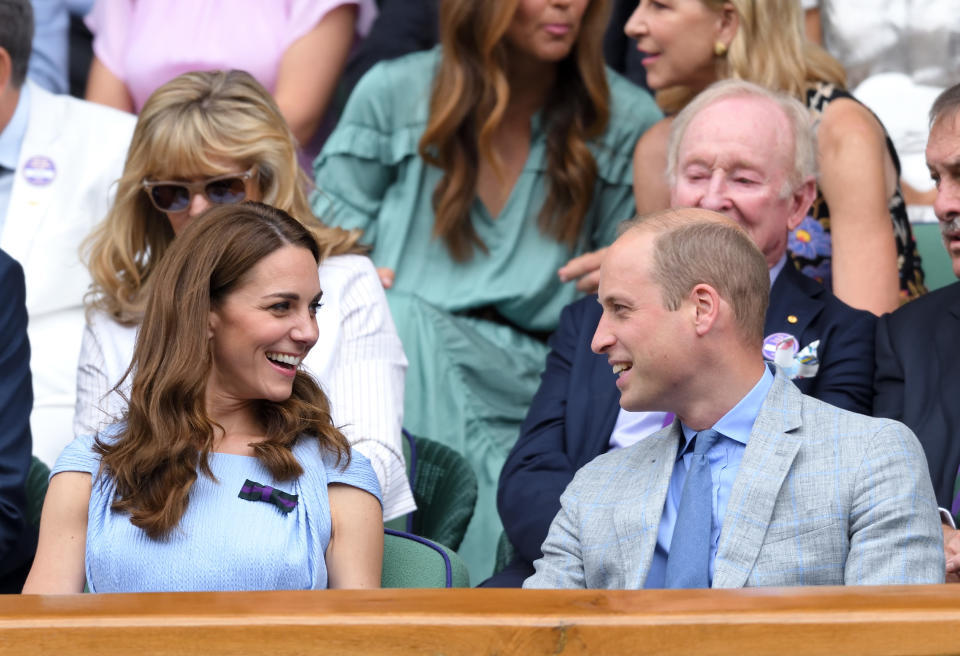 Perfect Match: Herzogin Kate und Prinz William im (Fast-)Partnerlook in Wimbledon (Bild: Karwai Tang/Getty Images)