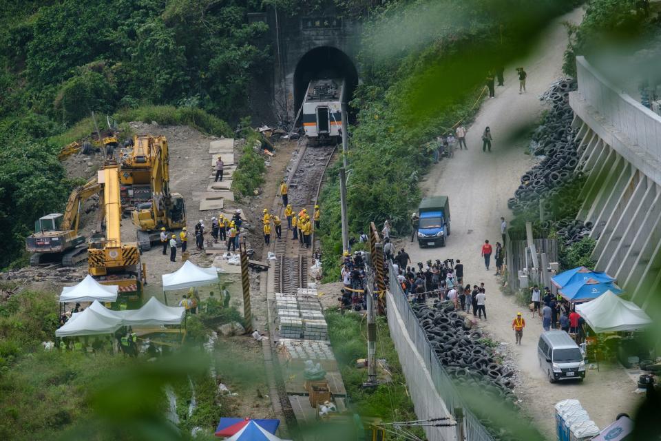 taiwan train derailment