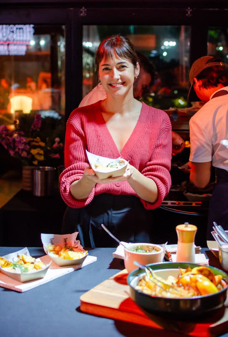 Ximena Sáenz, otra de las reconocidas chefs que se lucieron con platos típicos