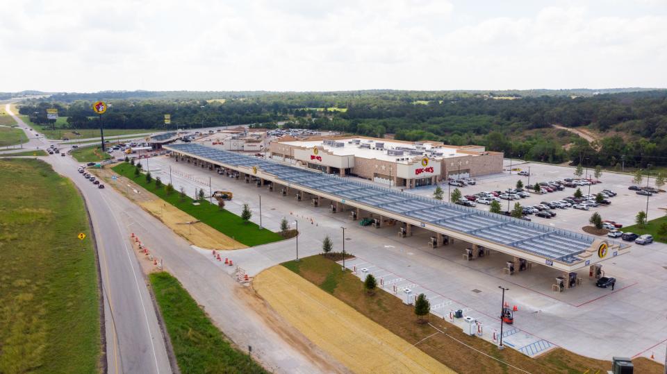 Located on the I-10 in Luling, about 2 hours west of Houston, the new Buc-ee's outlet will offer 120 fueling positions, the company says along with "thousands of snack, meal and drink options for travelers on the go."