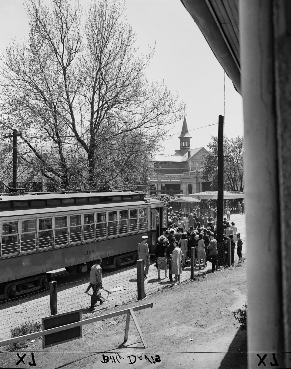 Street cars arrived at Churchill Downs for the Kentucky Derby on May 1, 1943.