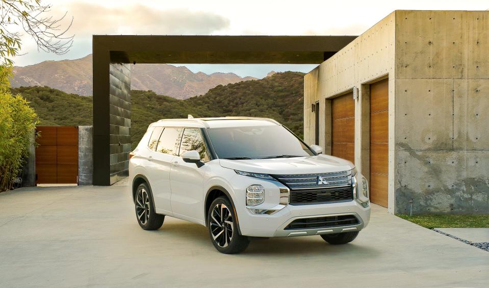 2022 Mitsubishi Outlander._28