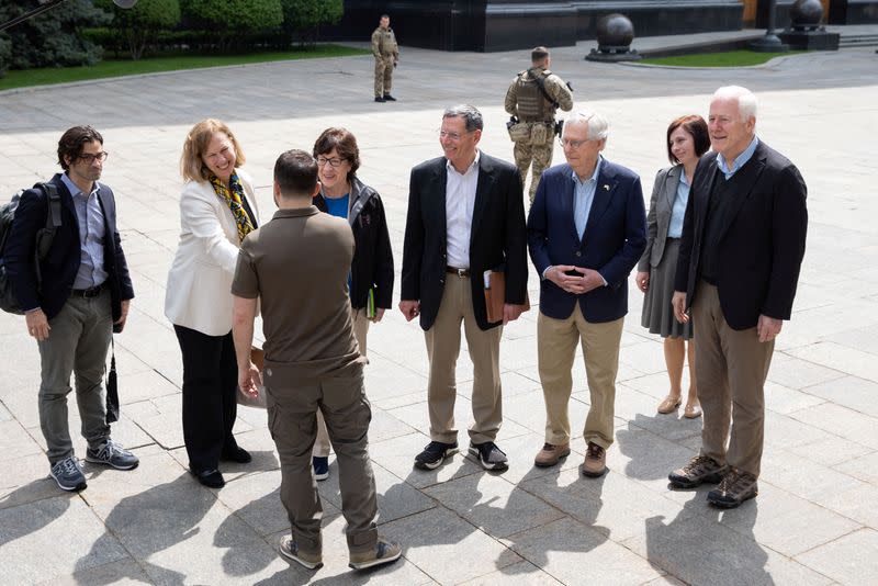 U.S. Senate delegation visits Kyiv