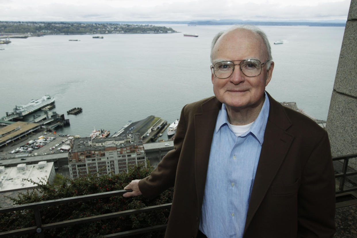 William Ruckelshaus, the first administrator of the Environmental Protection Agency, at his office in Seattle in April 2009. (Photo: Ted S. Warren/ASSOCIATED PRESS)