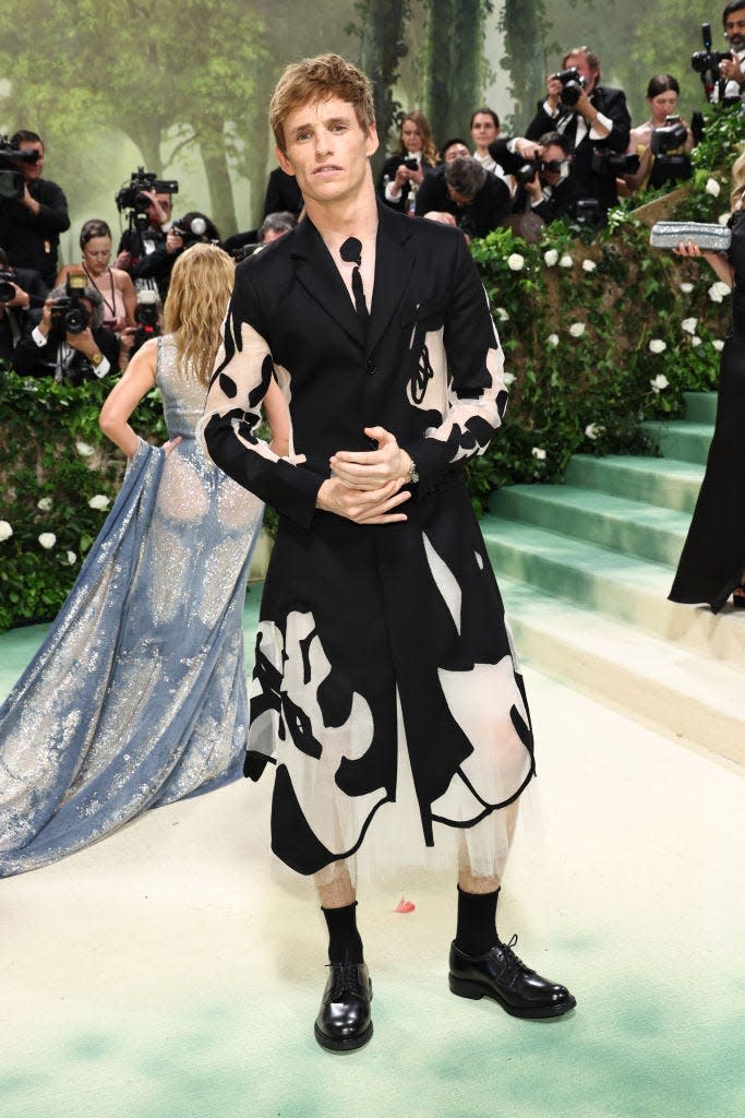 Eddie Redmayne attends the 2024 Met Gala