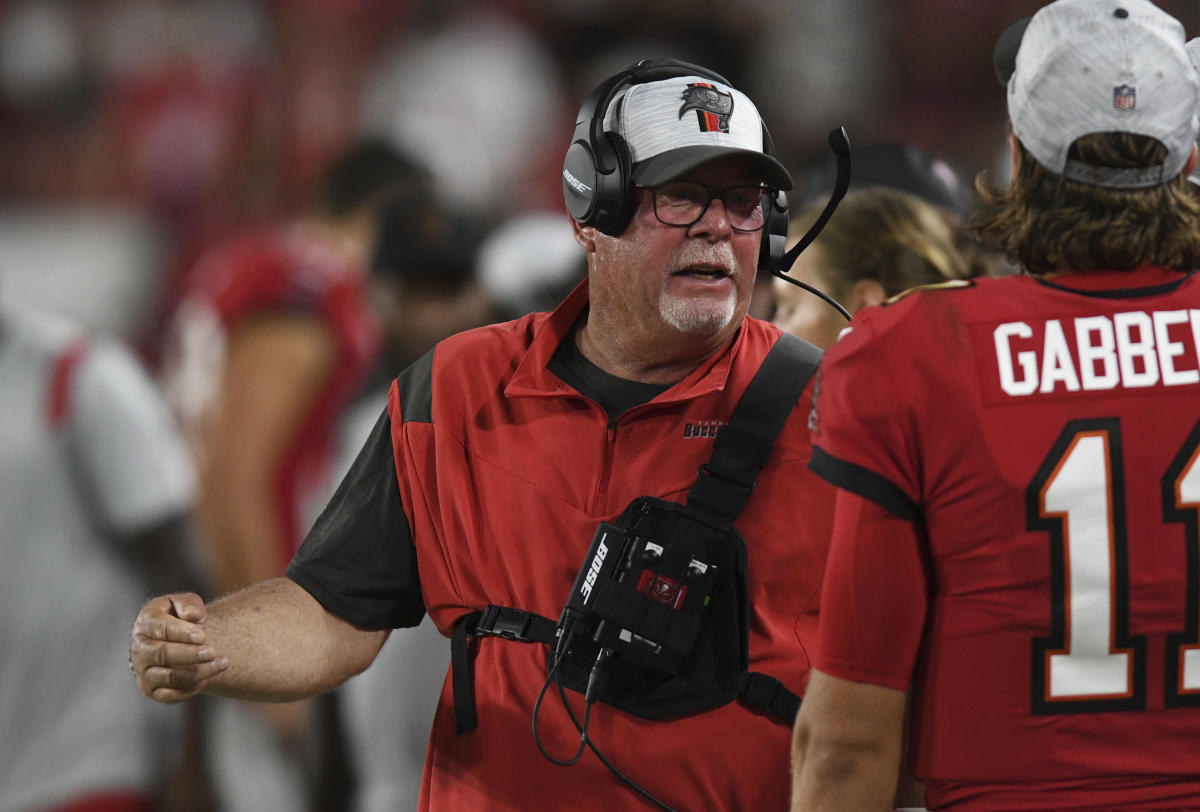 NFL sends warning letter to Buccaneers exec Bruce Arians for