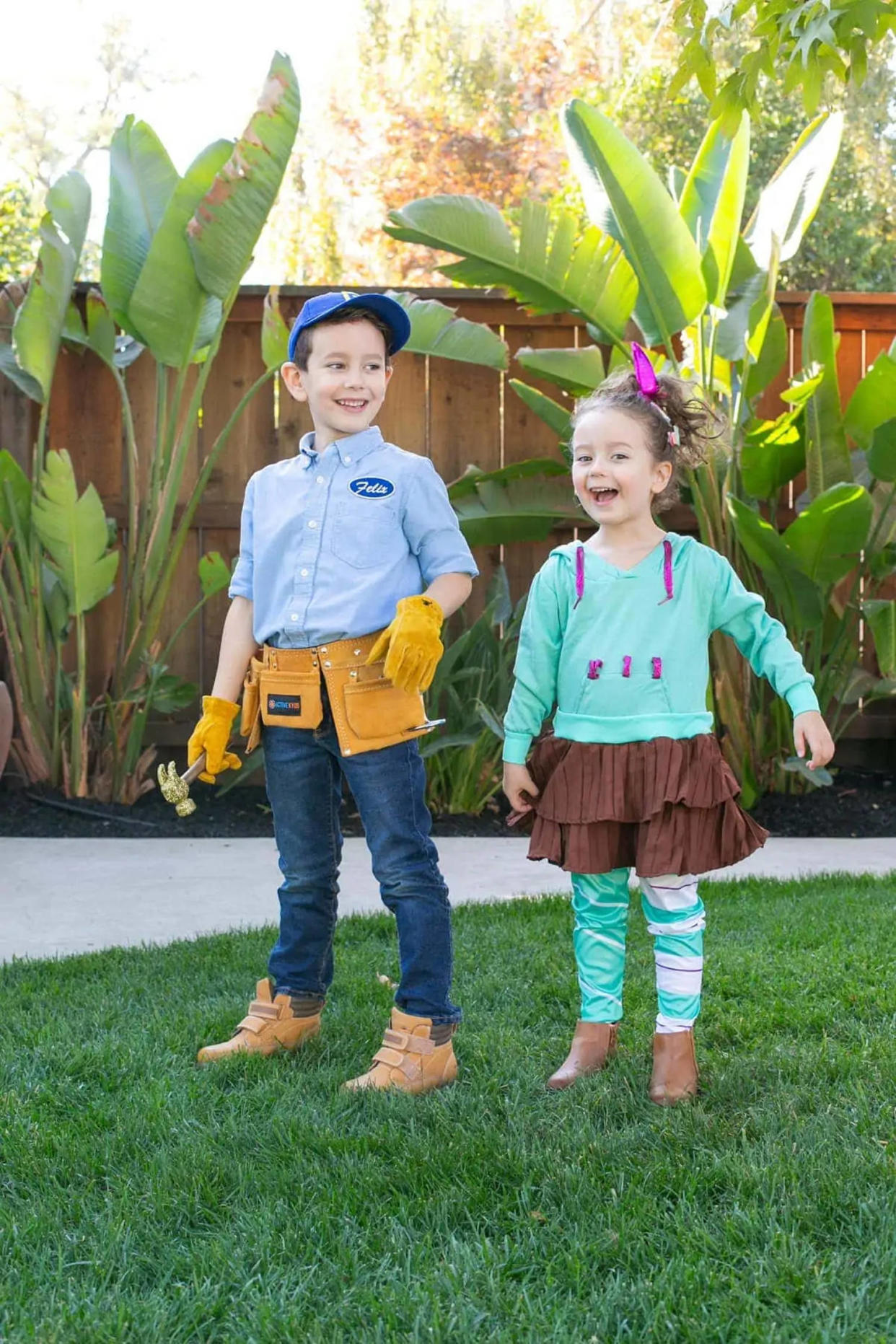 Best Friend Halloween Costumes (Lovely Indeed)