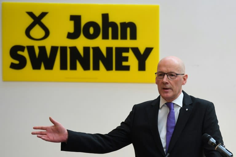 John Swinney, membre du Parti national écossais (SNP), annonce son intention de se présenter à la direction du SNP ainsi que sa candidature au poste de premier ministre d'Écosse, le 2 mai 2024 à Edimbourg (ANDY BUCHANAN)