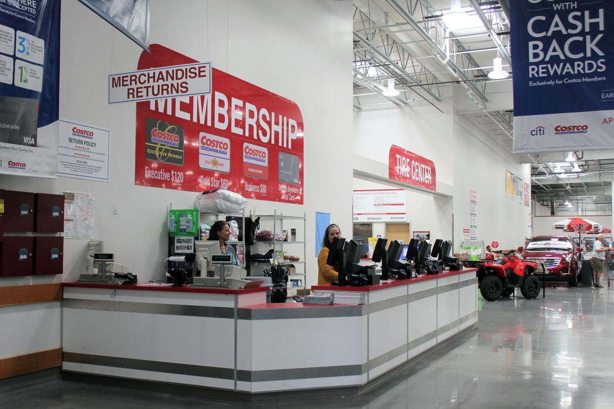 Service Desk at Costco with two associates and no customers