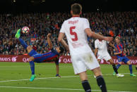 Soccer Football - Barcelona v Sevilla - Spanish La Liga Santander - Camp Nou stadium, Barcelona, Spain - 5/04/2017. Barcelona's Luis Suarez scores a goal against Sevilla. REUTERS/Albert Gea