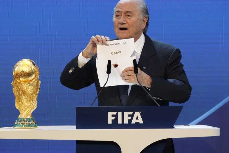 El instante en el que Joseph Blatter, entonces presidente de la FIFA, anuncia que el mundial de 2022 se disputará en Qatar