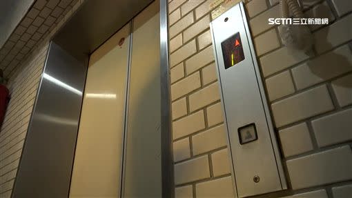 有網友分享凌晨搭電梯送羊奶遇到的怪事。（示意圖／資料照）