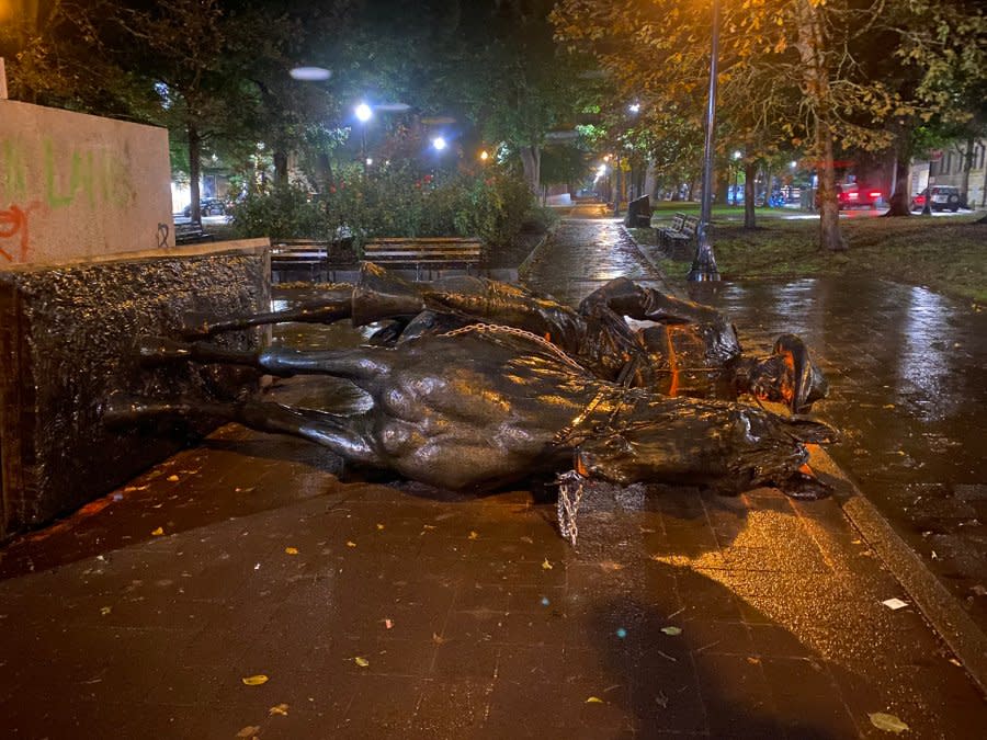 <em>File: People used chains to topple a statue of President Theodore Roosevelt in downtown Portland on Oct. 11, 2020 (KOIN)</em>