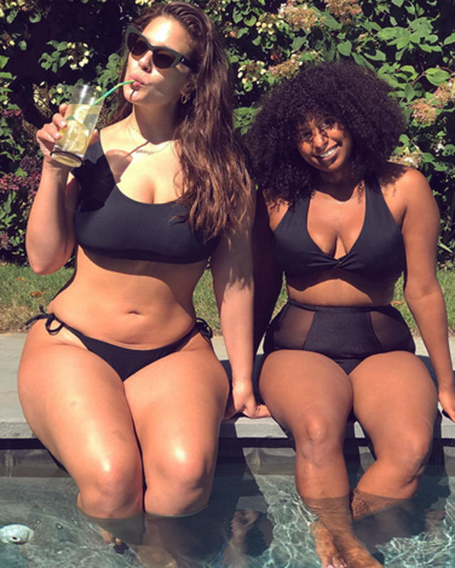 Ashley Graham, Emily Ratajkowski, Chrissy Teigen Plus More Stars in  Sizzling Swimwear!