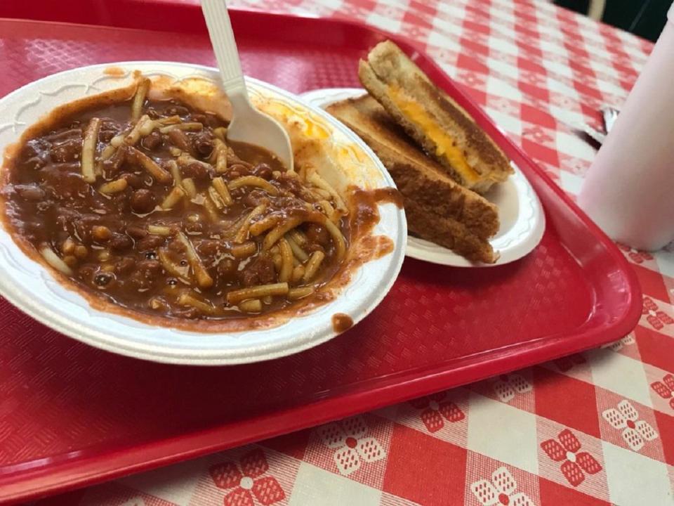 Tennessee: Varallo’s Chili Parlor and Restaurant (Nashville)