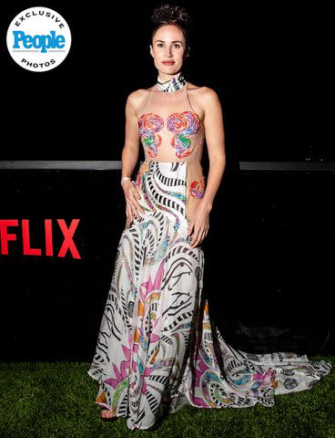 <p>Netflix, Krista Schlueter</p> Vanessa Papa