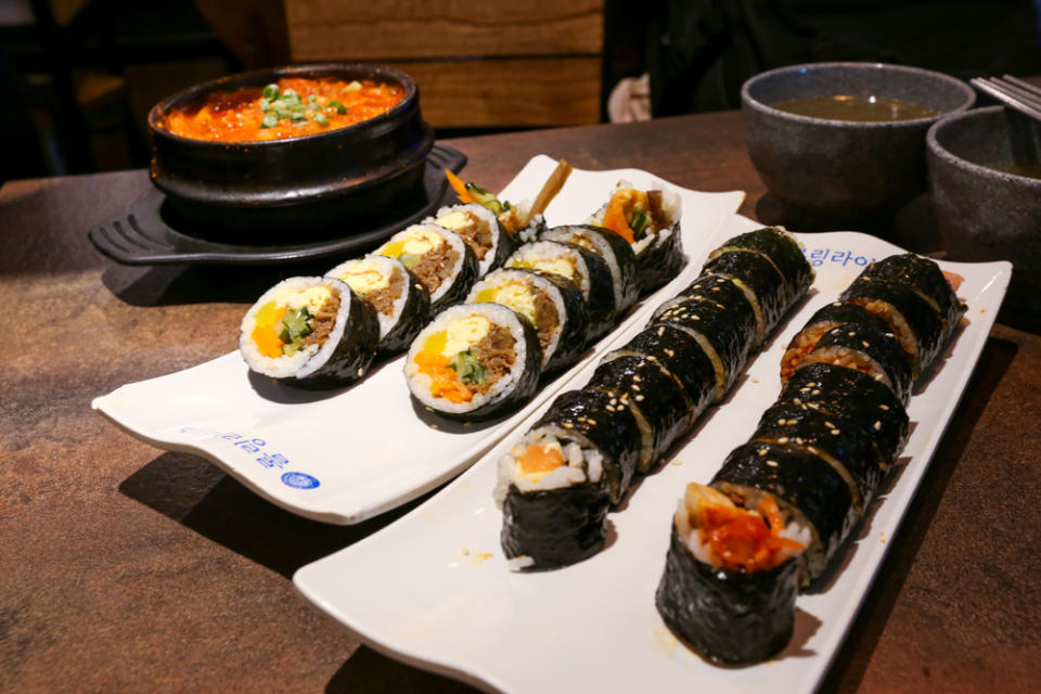 Kimchi stew and gimbap