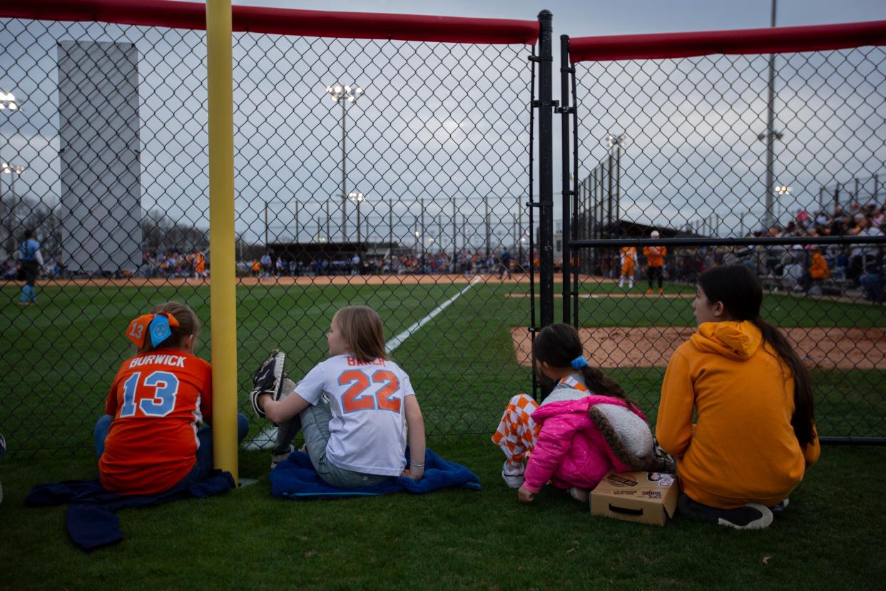 Young fans watch the Midstate Classic at Ridley Sports Complex in Columbia, Tenn., on Tuesday, March 15, 2022.