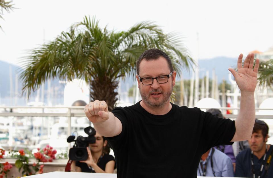 Keine Skandale-Galerie ohne Lars von Trier: Seinen wohl größten Fehltritt respektive seine wohl erfolgreichste Selbstinszenierung gelang dem dänischen Regisseur in Cannes. Seine Äußerungen bei einer Pressekonferenz zu seinem Wettbewerbsbeitrag "Melancholia" zogen sogar rechtliche Konsequenzen nach sich ... (Bild: Vittorio Zunino Celotto/Getty Images)