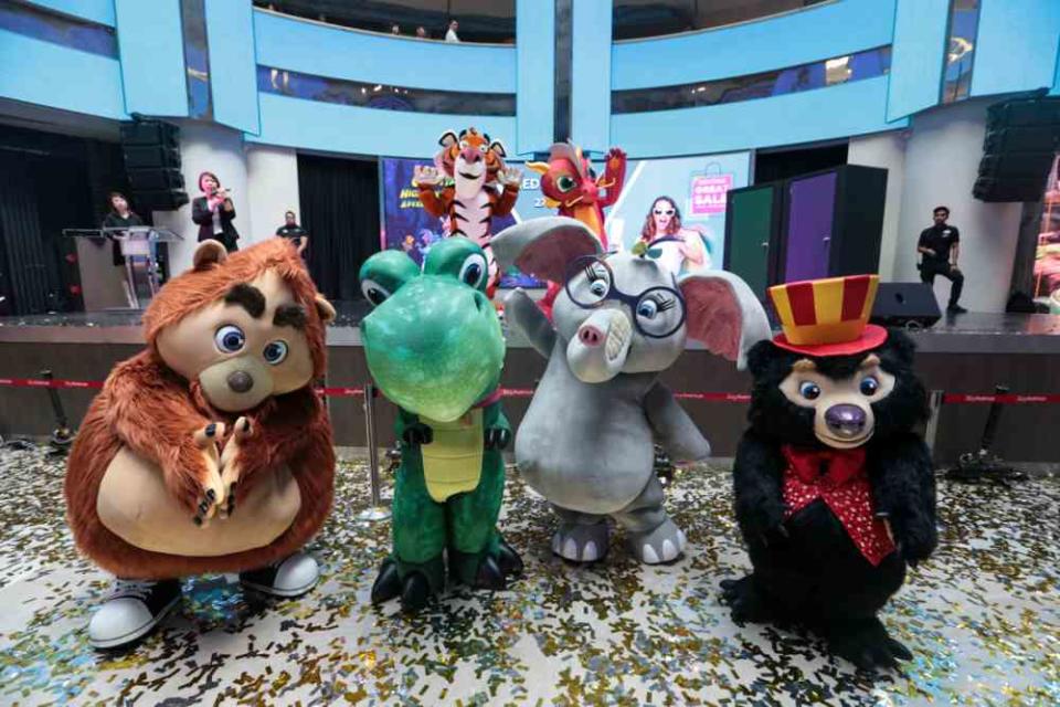 Resorts World Genting unveils its refreshed mascots comprising of Tabby, Allie, Joe, Callie, Benny and Geno. ― Picture by Ahmad Zamzahuri