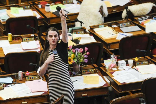 Zooey Zephyr: Montana transgender lawmaker faces possible discipline