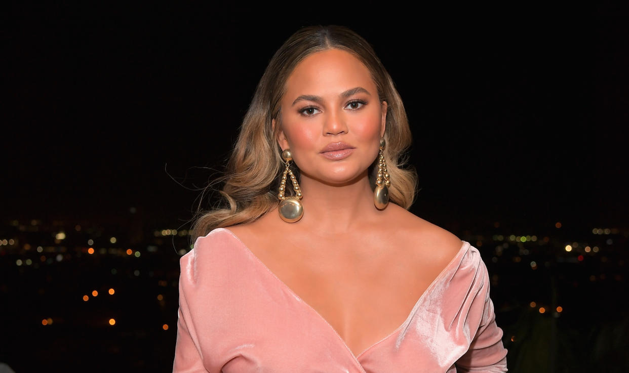 In Los Angeles besuchte Chrissy Teigen ein Event des Männermagazins GQ. (Bild: Getty Images)