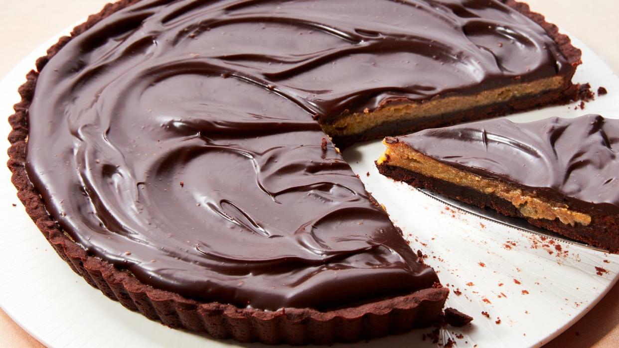 pie with a chocolate base, peanut butter filling, and chocolate top