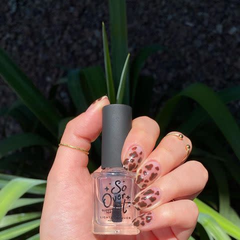 <p><a href="https://www.instagram.com/disseynails/" data-component="link" data-source="inlineLink" data-type="externalLink" data-ordinal="1">disseynails</a></p>