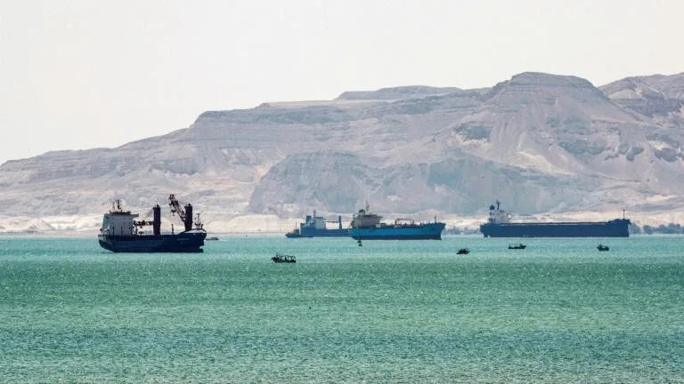 武裝人員登上阿曼灣附近油輪 船隻轉向伊朗