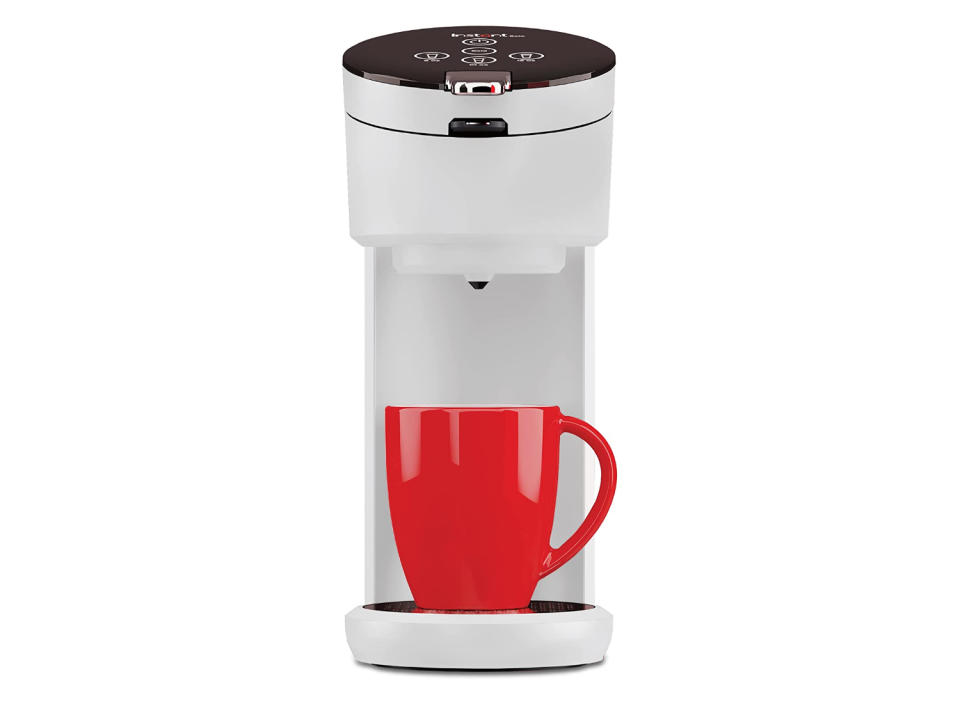 Instant's Solo coffee maker is compatible with most popular single-serve pods. (Source: Amazon)