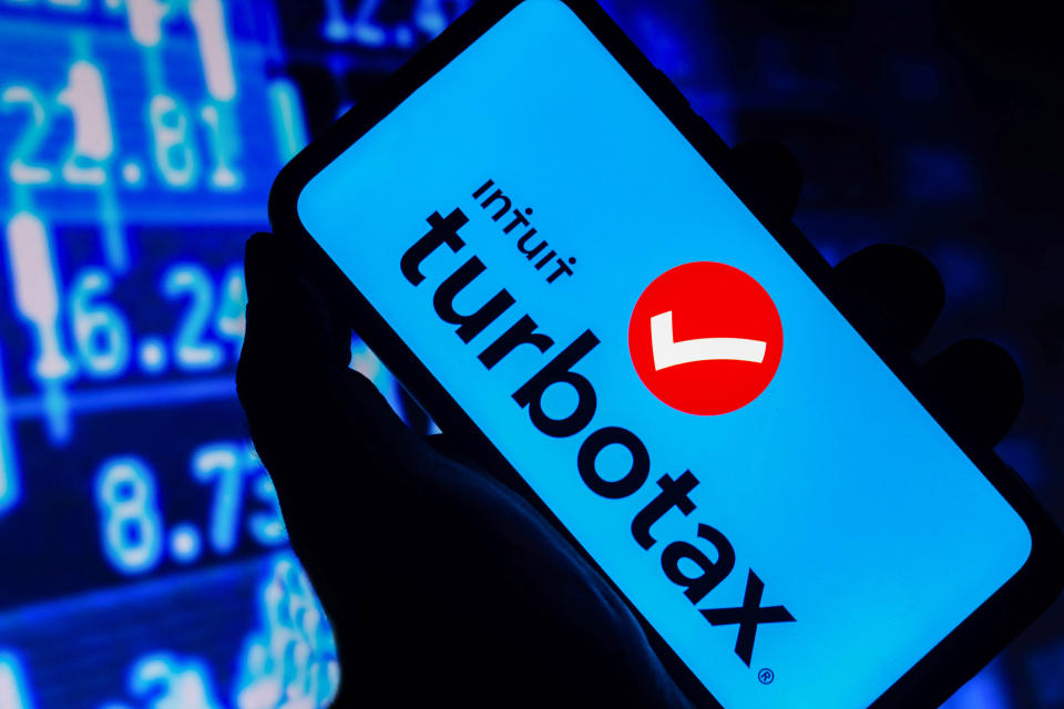 BRAZIL - 2021/09/05: In this photo illustration the TurboTax (Intuit) logo seen displayed on a smartphone. (Photo Illustration by Rafael Henrique/SOPA Images/LightRocket via Getty Images)