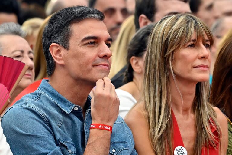 Pedro Sánchez y su mujer, Begoña Gómez, en julio pasado