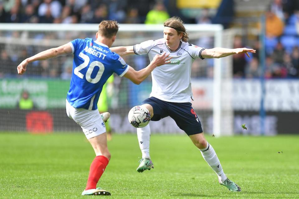 Jon Dadi Bodvarsson had a big second half chance for Wanderers against Portsmouth <i>(Image: Camerasport)</i>