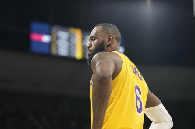LeBron James doubtful for game Sunday because of back strain - Los Angeles  Times