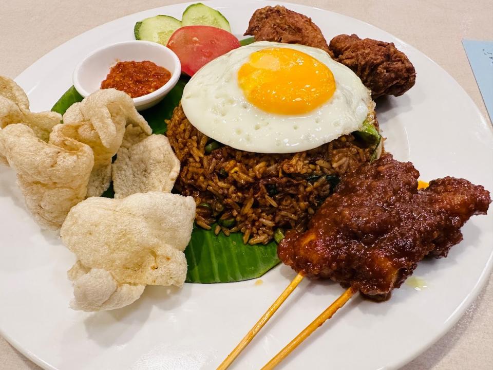 Grandmamas - Fried rice and satay