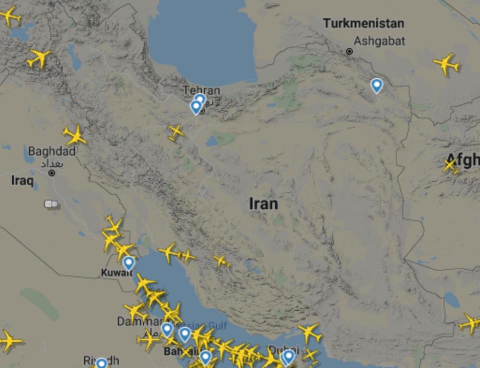 El Gobierno de Irán, donde a 6 de abril había más de 58.000 casos de coronavirus, suspendió los vuelos comerciales tras el inicio de la crisis. (Foto: <a href="http://www.flightradar24.com/40.02,-0.53/6" rel="nofollow noopener" target="_blank" data-ylk="slk:FlightRadar24;elm:context_link;itc:0;sec:content-canvas" class="link ">FlightRadar24</a>).