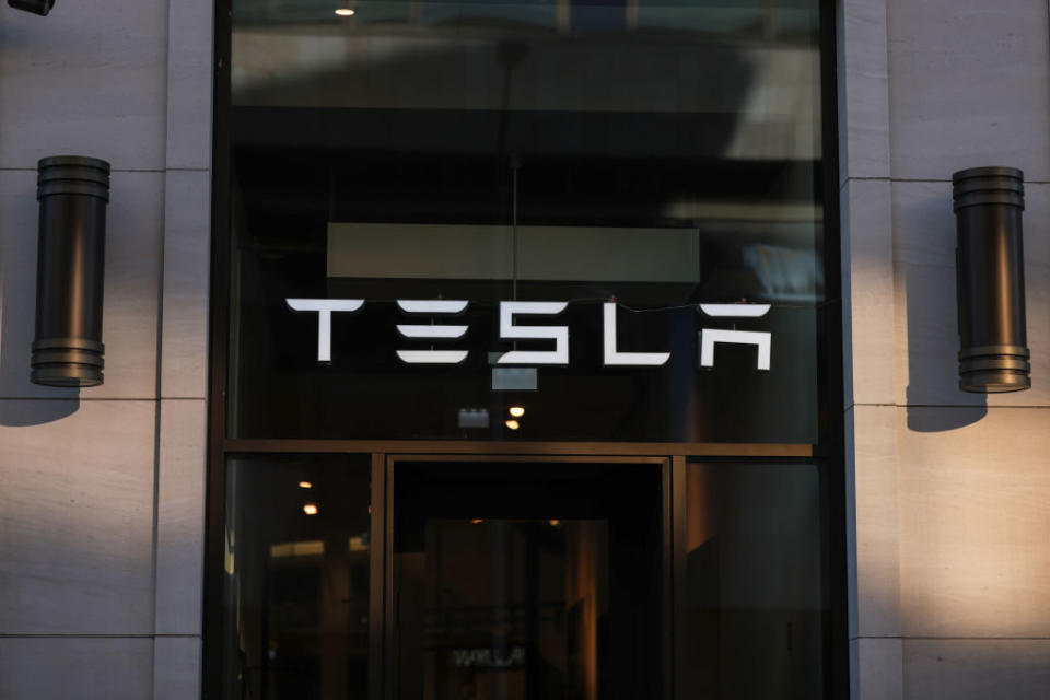 Das geplante Tesla-Massenmodell könnte für mehrere Fabrikanten von Siliziumkarbid-Chips derbe Nachwehen haben. - Copyright: Jeremy Moeller/Getty Images