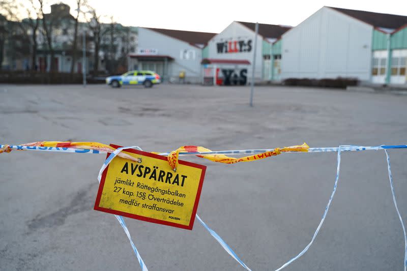 Police cordon off knife attack site in Vetlanda