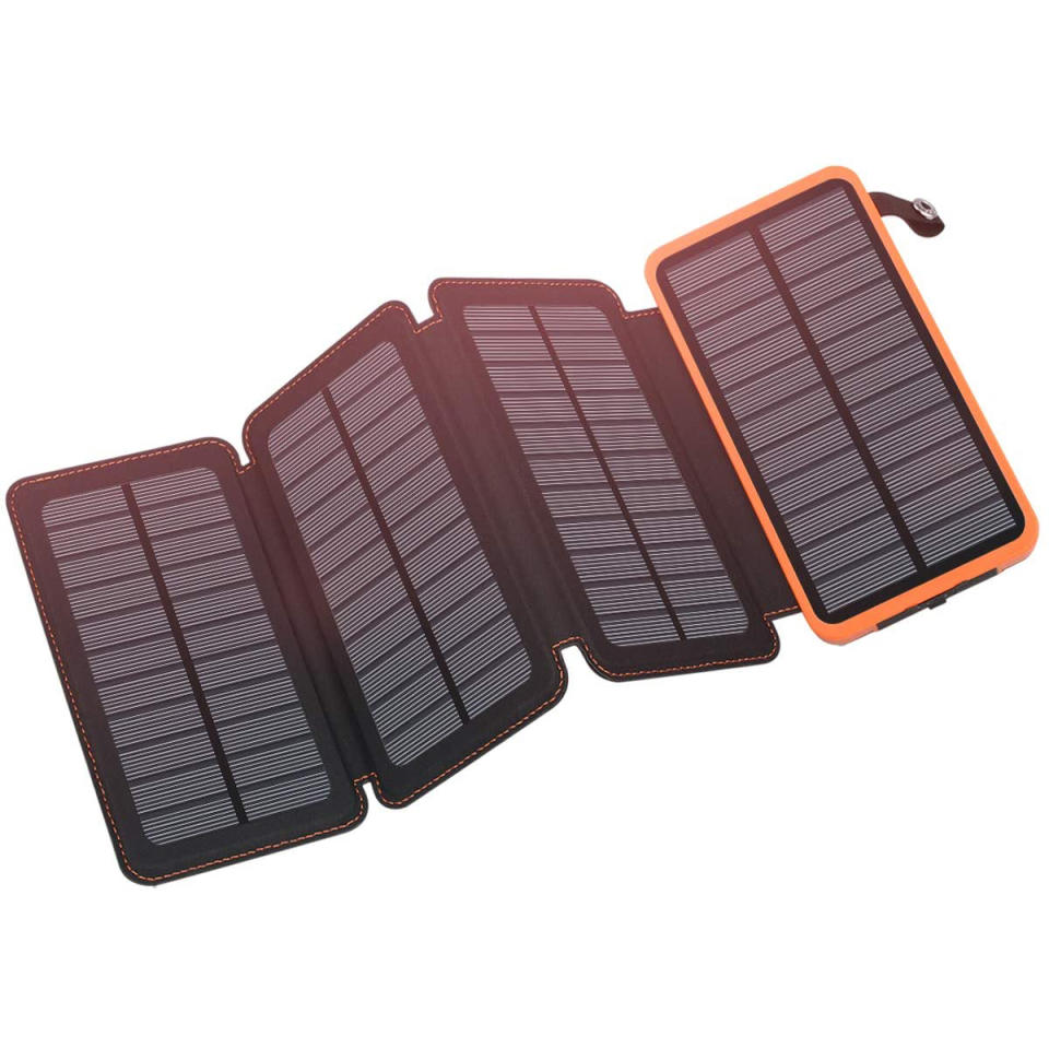 FEELLE solar power bank, best travel gadgets