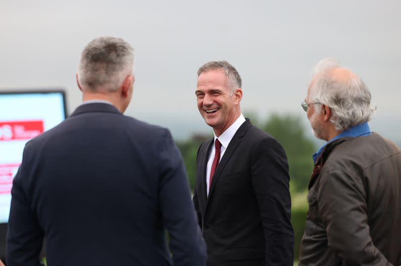 Peter Kyle chats to members of the public