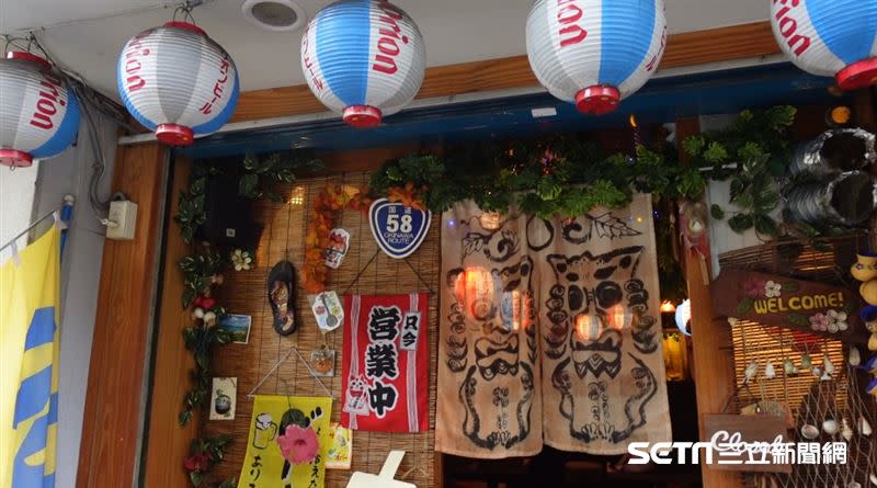 位在台北東區小巷裡的沖繩居酒屋「清風58」，雖然是間小店但深受許多饕客喜愛。（圖／記者張雅筑攝）