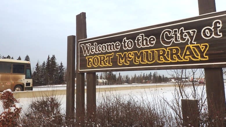 Fort McMurray's workers desperate to find jobs during economic slump