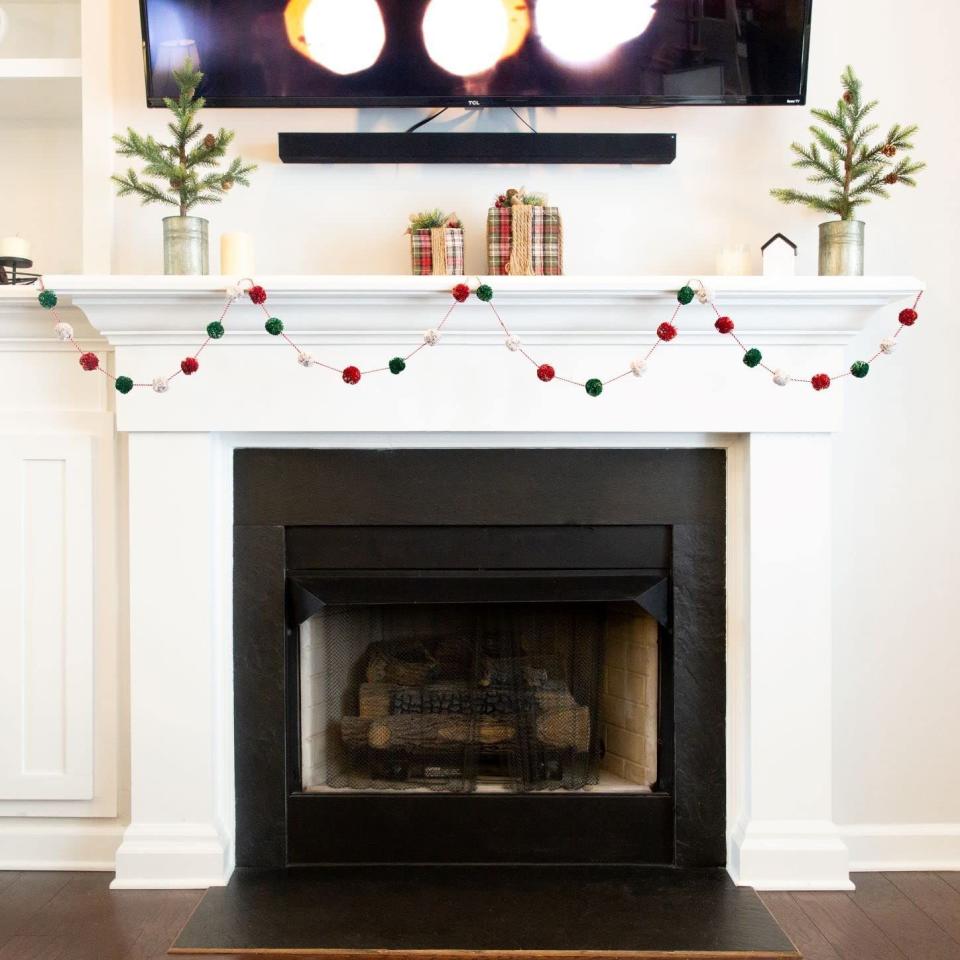 Pom Pom Christmas Garland